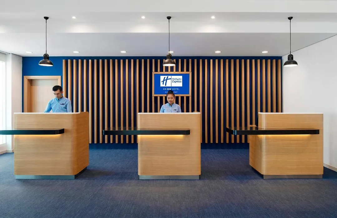 Holiday Inn Express Dubai Airport By Ihg-1